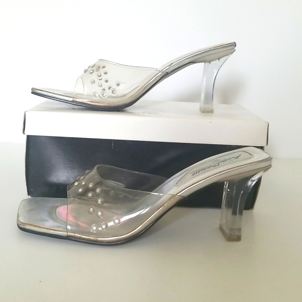 Anne Michelle size 6 open toe sandal